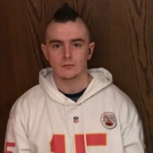 Meet your Posher, Levi